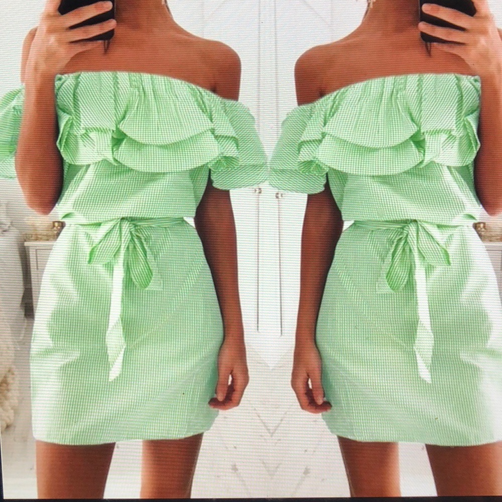 ‼️‼️SALE ‼️‼️Off The Shoulder Ruffle Collar Striped Mini Dress. Must Bundle‼️ - Picture 1 of 7